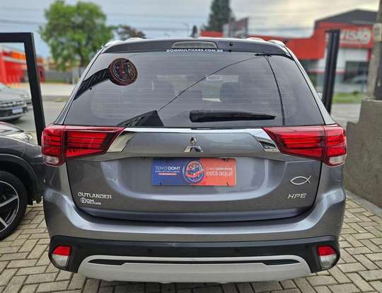 MITSUBISHI-OUTLANDER-2.0 MIVEC GASOLINA HPE AUTOMÁTICO MITSUBISHI-OUTLANDER-2018