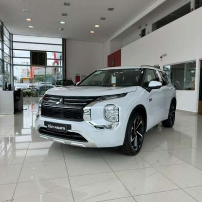 MITSUBISHI-OUTLANDER-2026