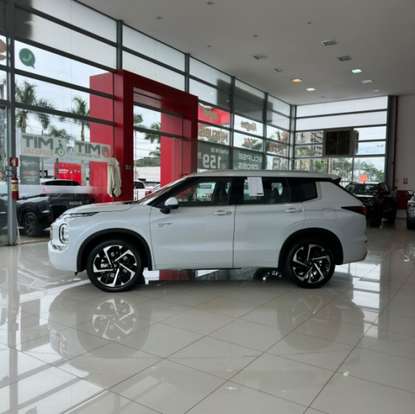 MITSUBISHI-OUTLANDER-2.4 PHEV HPE-S S-AWC DHT MITSUBISHI-OUTLANDER-2026