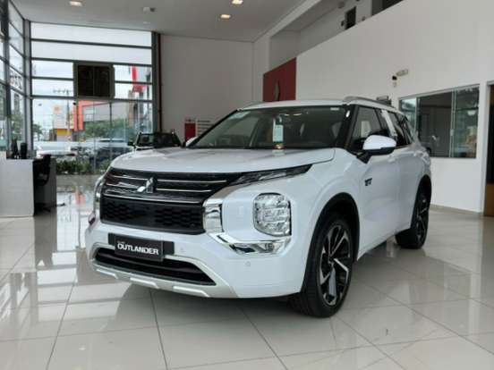 MITSUBISHI-OUTLANDER-2.4 PHEV HPE-S S-AWC DHT MITSUBISHI-OUTLANDER-2026