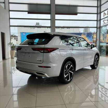 MITSUBISHI-OUTLANDER-2.4 PHEV HPE-S S-AWC DHT MITSUBISHI-OUTLANDER-2026