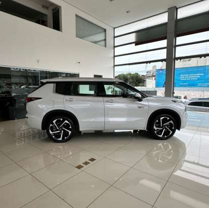 MITSUBISHI-OUTLANDER-2.4 PHEV HPE-S S-AWC DHT MITSUBISHI-OUTLANDER-2026
