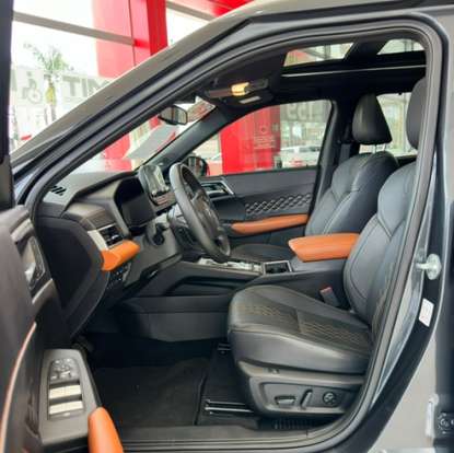 MITSUBISHI-OUTLANDER-2025