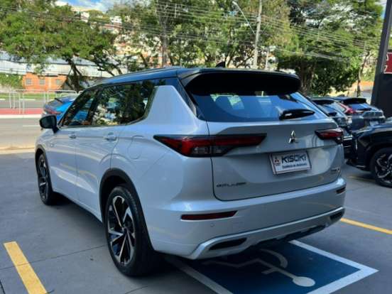 MITSUBISHI-OUTLANDER-2.4 PHEV SIGNATURE S-AWC DHT MITSUBISHI-OUTLANDER-2025