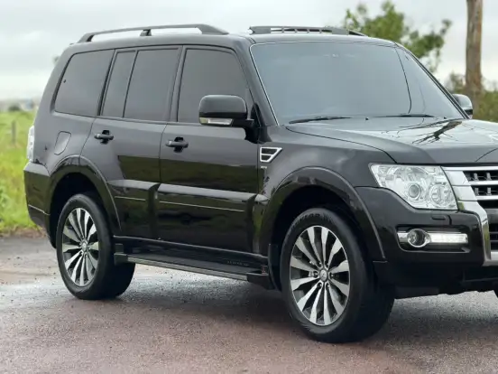 MITSUBISHI-PAJERO-2019