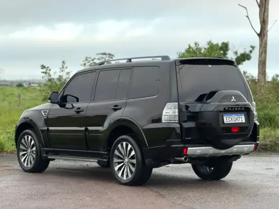 MITSUBISHI-PAJERO-3.2 HPE 4X4 7 LUGARES 16V TURBO INTERCOOLER DIESEL 4P AUTOMÁTICO MITSUBISHI-PAJERO-2019