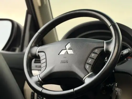MITSUBISHI-PAJERO-3.2 HPE 4X4 7 LUGARES 16V TURBO INTERCOOLER DIESEL 4P AUTOMÁTICO MITSUBISHI-PAJERO-2019
