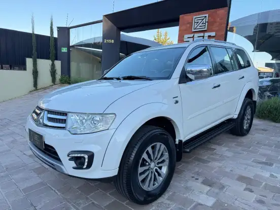 MITSUBISHI-PAJERO-3.5 HPE 4X4 7 LUGARES V6 24V FLEX 4P AUTOMÁTICO MITSUBISHI-PAJERO-2016