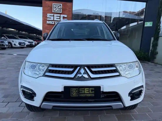 MITSUBISHI-PAJERO-2016