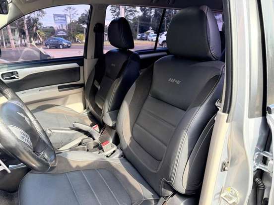 MITSUBISHI-PAJERO-2017
