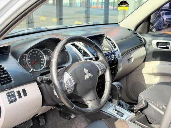 MITSUBISHI-PAJERO-3.5 HPE 4X4 7 LUGARES V6 24V FLEX 4P AUTOMÁTICO MITSUBISHI-PAJERO-2017