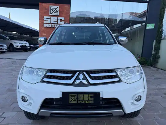 MITSUBISHI-PAJERO DAKAR-3.2 HPE 4X4 7 LUGARES 16V TURBO INTERCOOLER DIESEL 4P AUTOMÁTICO MITSUBISHI-PAJERO DAKAR-2013