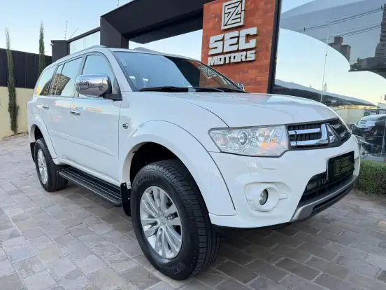 MITSUBISHI-PAJERO DAKAR-3.2 HPE 4X4 7 LUGARES 16V TURBO INTERCOOLER DIESEL 4P AUTOMÁTICO MITSUBISHI-PAJERO DAKAR-2013