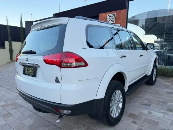 MITSUBISHI-PAJERO DAKAR-2013