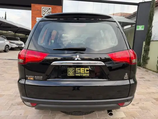MITSUBISHI-PAJERO DAKAR-2015