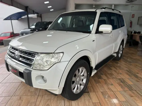 MITSUBISHI PAJERO FULL 3.2 HPE 4X4 16V TURBO INTERCOOLER DIESEL 4P AUTOMÁTICO