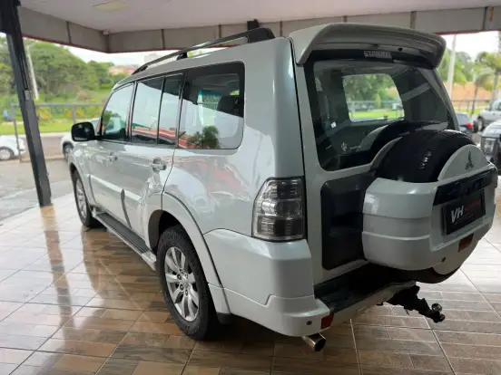 MITSUBISHI-PAJERO FULL-3.2 HPE 4X4 16V TURBO INTERCOOLER DIESEL 4P AUTOMÁTICO MITSUBISHI-PAJERO FULL-2010