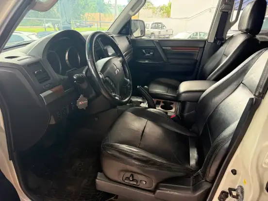MITSUBISHI-PAJERO FULL-2010