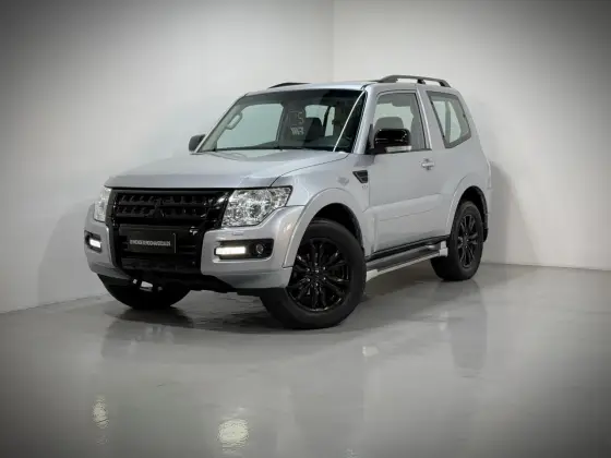 MITSUBISHI PAJERO FULL 3.8 HPE 4X4 V6 24V GASOLINA 2P AUTOMÁTICO