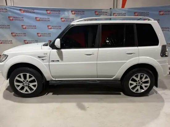 MITSUBISHI-PAJERO TR4-2013