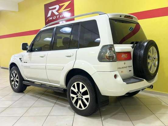 MITSUBISHI-PAJERO TR4-2.0 4X2 16V 140CV FLEX 4P AUTOMÁTICO MITSUBISHI-PAJERO TR4-2012