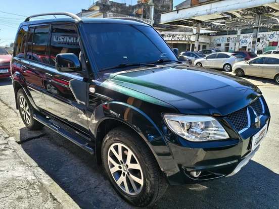 MITSUBISHI-PAJERO TR4-2.0 4X4 16V 140CV FLEX 4P AUTOMÁTICO MITSUBISHI-PAJERO TR4-2013