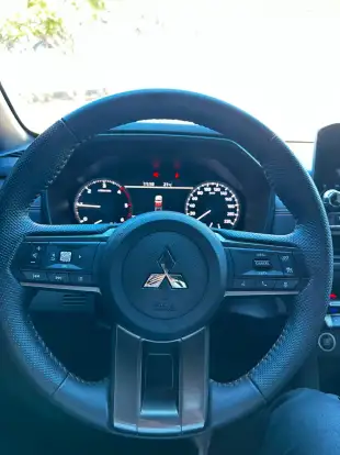 MITSUBISHI-TRITON-2025