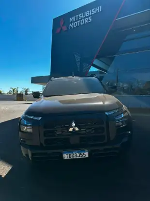 MITSUBISHI-TRITON-2025