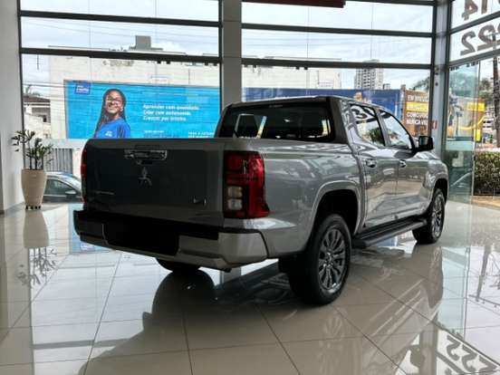 MITSUBISHI-TRITON-2.4 BITURBO DIESEL CD HPE 4X4 AUTOMÁTICO MITSUBISHI-TRITON-2026
