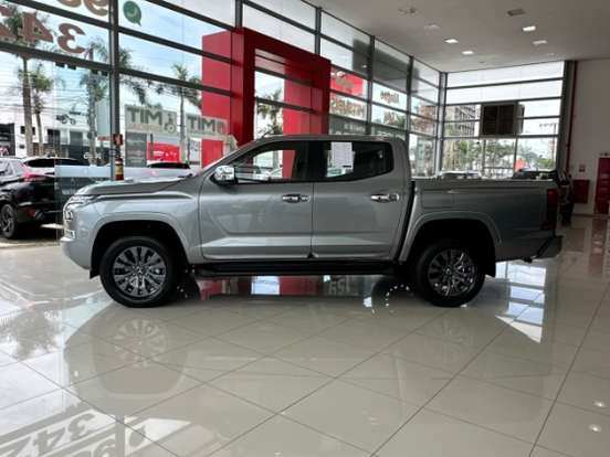 MITSUBISHI-TRITON-2.4 BITURBO DIESEL CD HPE 4X4 AUTOMÁTICO MITSUBISHI-TRITON-2026