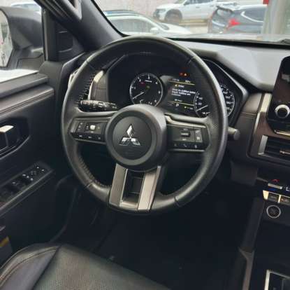 MITSUBISHI-TRITON-2025