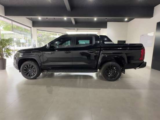 MITSUBISHI-TRITON-2.4 BITURBO DIESEL CD KATANA 4X4 AUTOMÁTICO MITSUBISHI-TRITON-2025