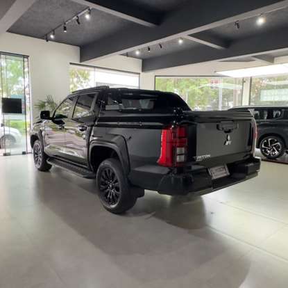 MITSUBISHI-TRITON-2.4 BITURBO DIESEL CD KATANA 4X4 AUTOMÁTICO MITSUBISHI-TRITON-2025