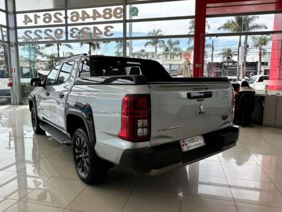 MITSUBISHI-TRITON-2.4 BITURBO DIESEL CD KATANA 4X4 AUTOMÁTICO MITSUBISHI-TRITON-2025
