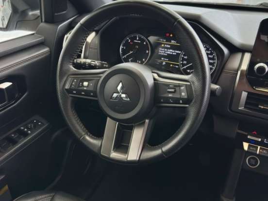 MITSUBISHI-TRITON-2.4 BITURBO DIESEL CD KATANA 4X4 AUTOMÁTICO MITSUBISHI-TRITON-2025