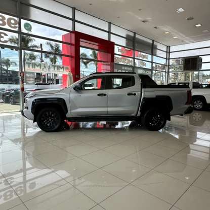 MITSUBISHI-TRITON-2025