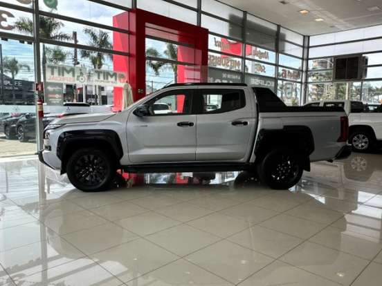 MITSUBISHI-TRITON-2.4 BITURBO DIESEL CD KATANA 4X4 AUTOMÁTICO MITSUBISHI-TRITON-2025
