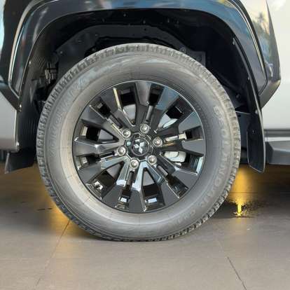 MITSUBISHI-TRITON-2025