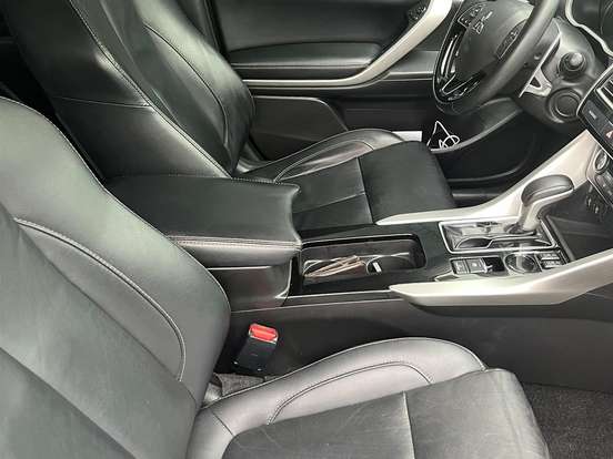 MITSUBISHI-ECLIPSE CROSS-1.5 MIVEC TURBO GASOLINA HPE CVT MITSUBISHI-ECLIPSE CROSS-2022