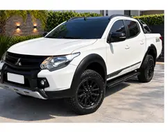 MITSUBISHI L200 TRITON 2.4 16V TURBO DIESEL SPORT HPE MOTORSPORTS CD 4P 4X4 AUTOMÁTICO MITSUBISHI L200 TRITON 2.4 16V TURBO DIESEL SPORT HPE MOTORSPORTS CD 4P 4X4 AUTOMÁTICO
