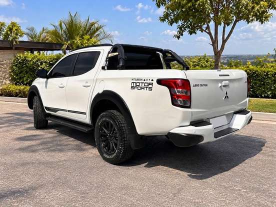 MITSUBISHI-L200 TRITON-2020