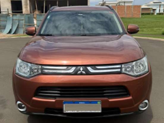 MITSUBISHI-OUTLANDER-2.0 16V GASOLINA 4P AUTOMÁTICO MITSUBISHI-OUTLANDER-2014