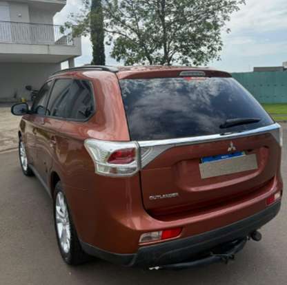 MITSUBISHI-OUTLANDER-2014