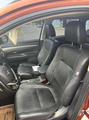 MITSUBISHI-OUTLANDER-2014