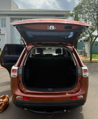 MITSUBISHI-OUTLANDER-2014