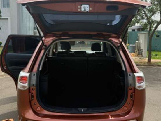 MITSUBISHI-OUTLANDER-2.0 16V GASOLINA 4P AUTOMÁTICO MITSUBISHI-OUTLANDER-2014