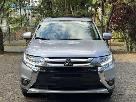 MITSUBISHI-OUTLANDER-2015