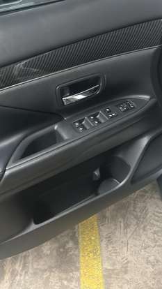 MITSUBISHI-OUTLANDER-2021