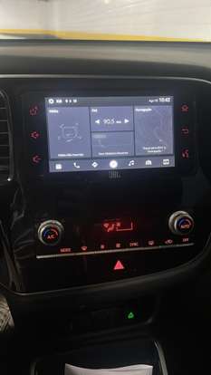 MITSUBISHI-OUTLANDER-2021