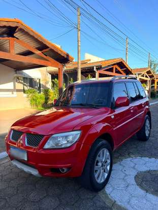 MITSUBISHI-PAJERO TR4-2.0 4X2 16V 140CV FLEX 4P AUTOMÁTICO MITSUBISHI-PAJERO TR4-2012